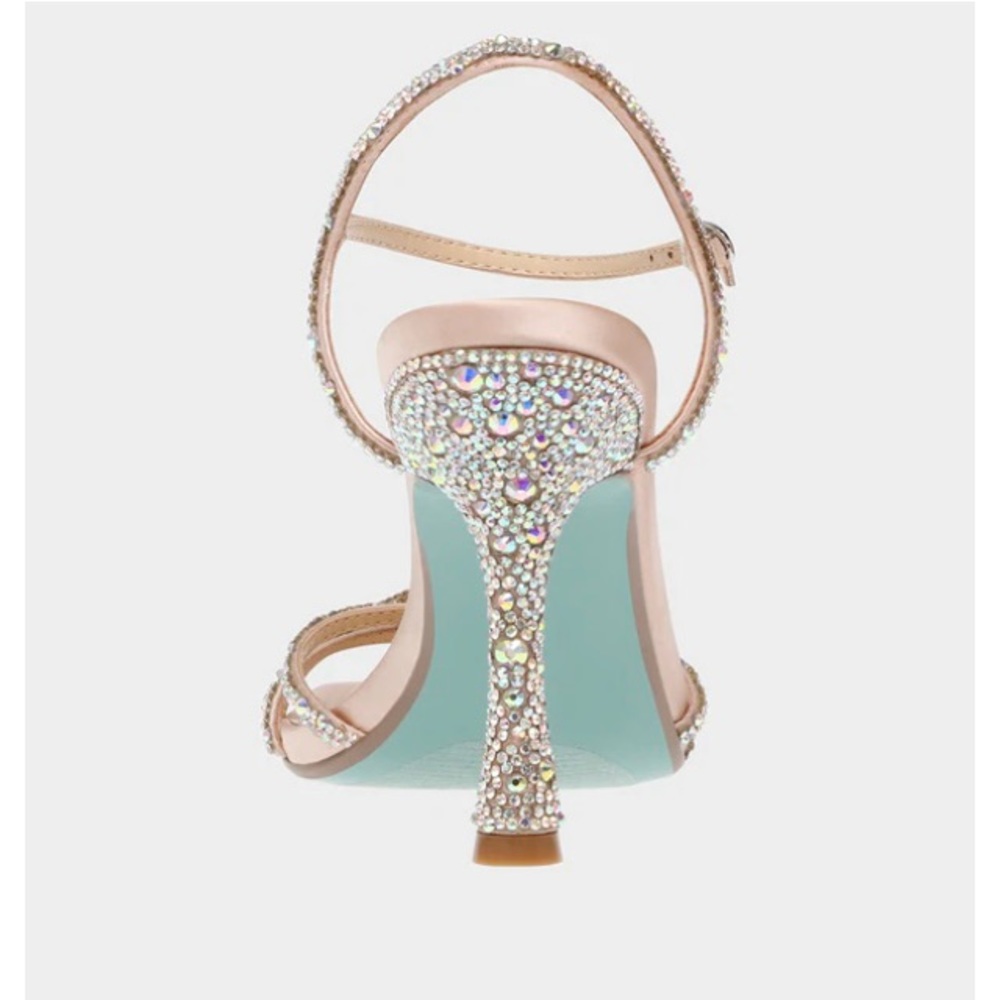 Betsey Johnson Style SB-PIPRR in NUDE in 7.5 (but look more like rose gold)